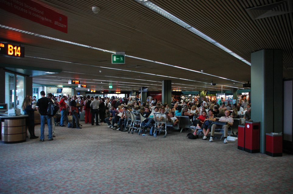 False bomb alarm at Rome airport