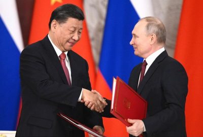 Despite banking sector crisis, Washington kept wary eye on Moscow