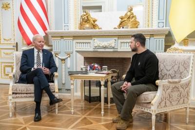 Zelensky calls on Biden to invite Ukraine into NATO ‘now’