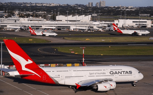 Travellers warned of disruptions at Australian airports during ground worker strike